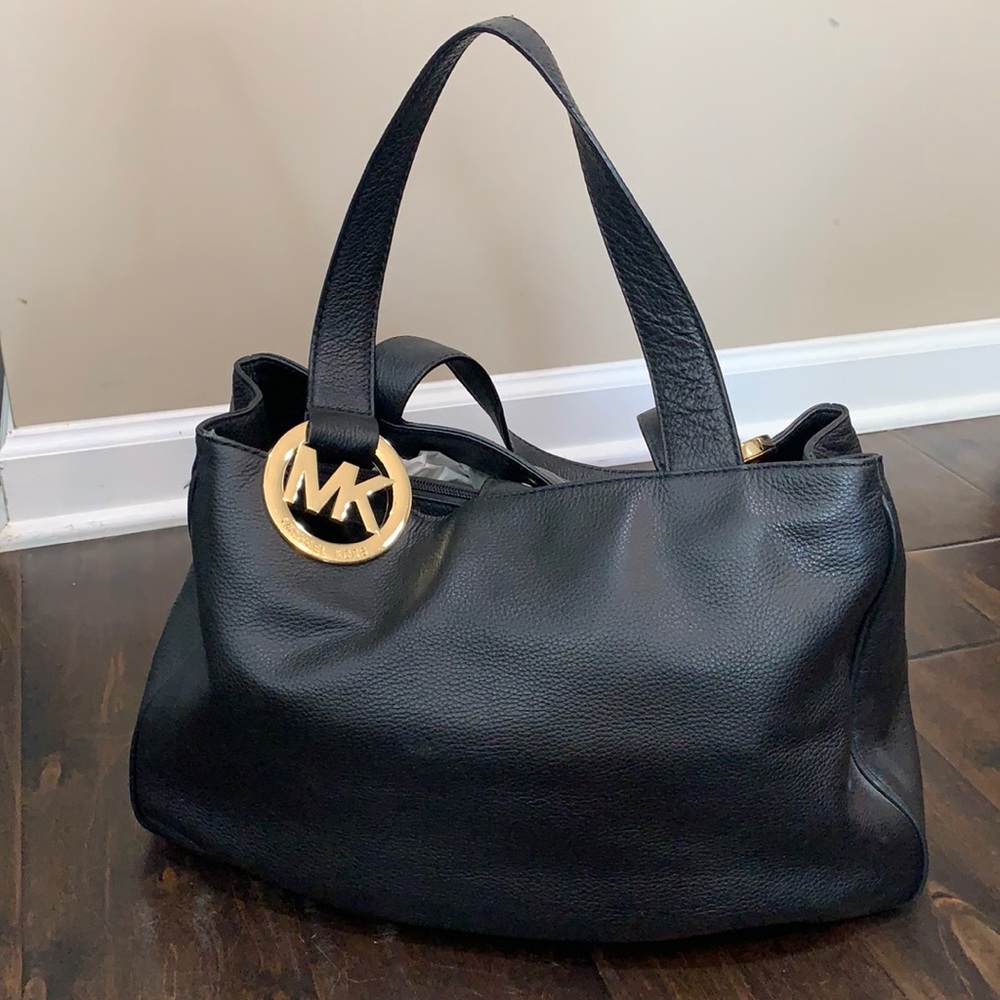 Classic Large MK Fulton Bag - pebble black leather